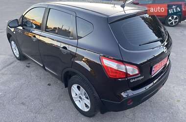 Внедорожник / Кроссовер Nissan Qashqai 2011 в 