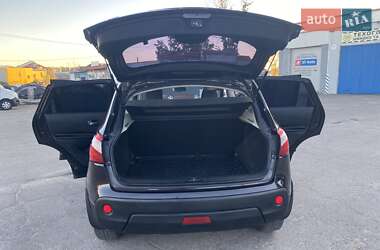 Внедорожник / Кроссовер Nissan Qashqai 2011 в 