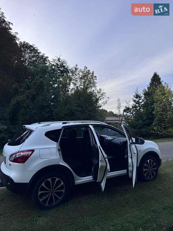 Внедорожник / Кроссовер Nissan Qashqai 2013 в Буске