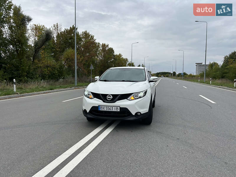 Внедорожник / Кроссовер Nissan Qashqai 2014 в Хмельницком
