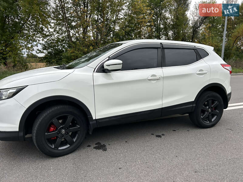 Внедорожник / Кроссовер Nissan Qashqai 2014 в Хмельницком