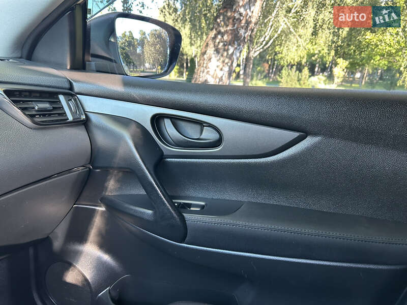 Внедорожник / Кроссовер Nissan Qashqai 2014 в Хмельницком