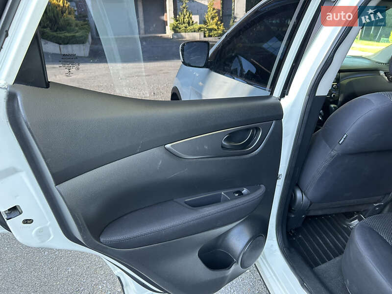 Внедорожник / Кроссовер Nissan Qashqai 2014 в Хмельницком