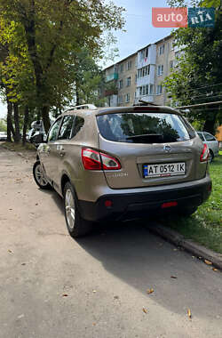 Внедорожник / Кроссовер Nissan Qashqai 2010 в 