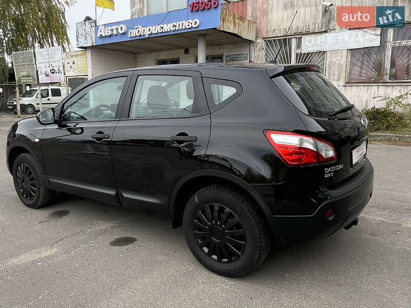 Позашляховик / Кросовер Nissan Qashqai 2011 в Сумах