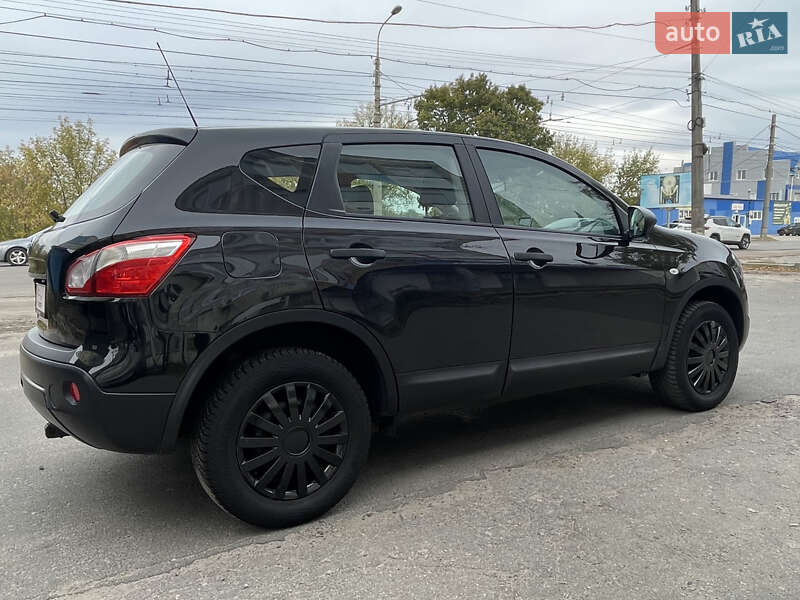 Позашляховик / Кросовер Nissan Qashqai 2011 в Сумах