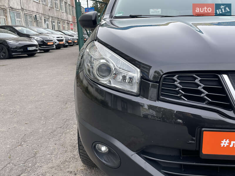 Позашляховик / Кросовер Nissan Qashqai 2011 в Сумах