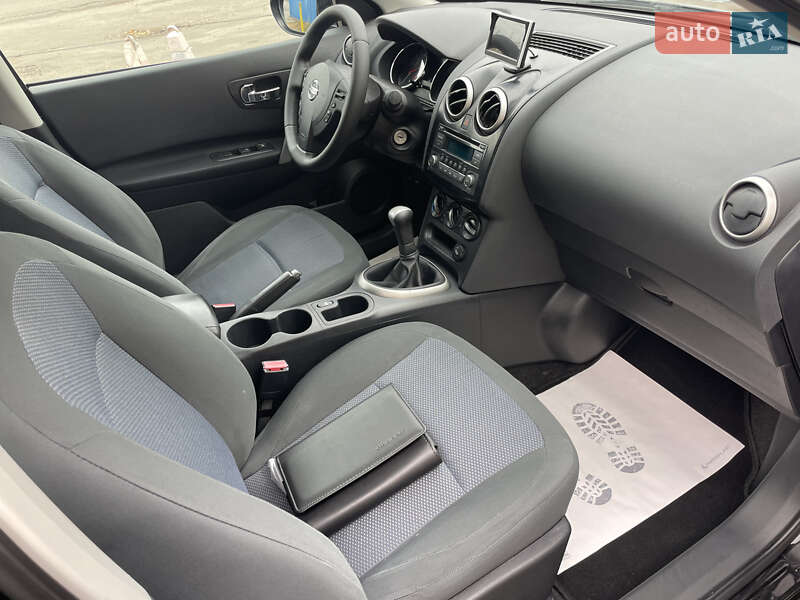 Позашляховик / Кросовер Nissan Qashqai 2011 в Сумах