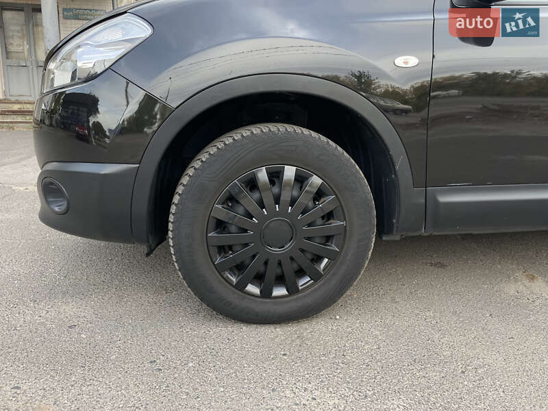 Позашляховик / Кросовер Nissan Qashqai 2011 в Сумах