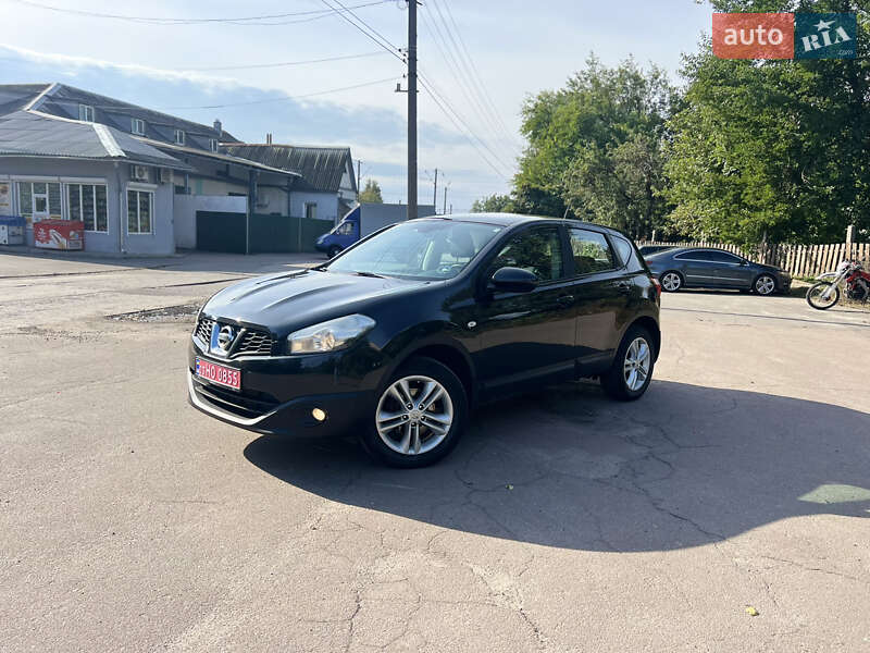 Внедорожник / Кроссовер Nissan Qashqai 2010 в 