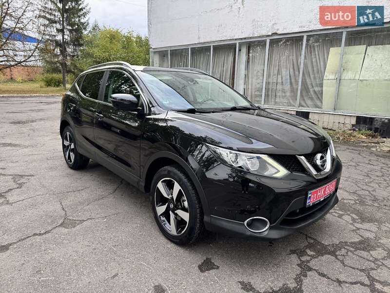 Внедорожник / Кроссовер Nissan Qashqai 2015 в 
