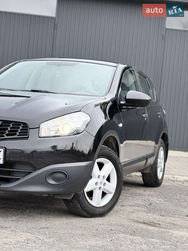 Внедорожник / Кроссовер Nissan Qashqai 2013 в Ровно
