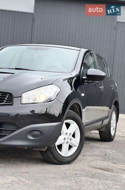 Внедорожник / Кроссовер Nissan Qashqai 2013 в 