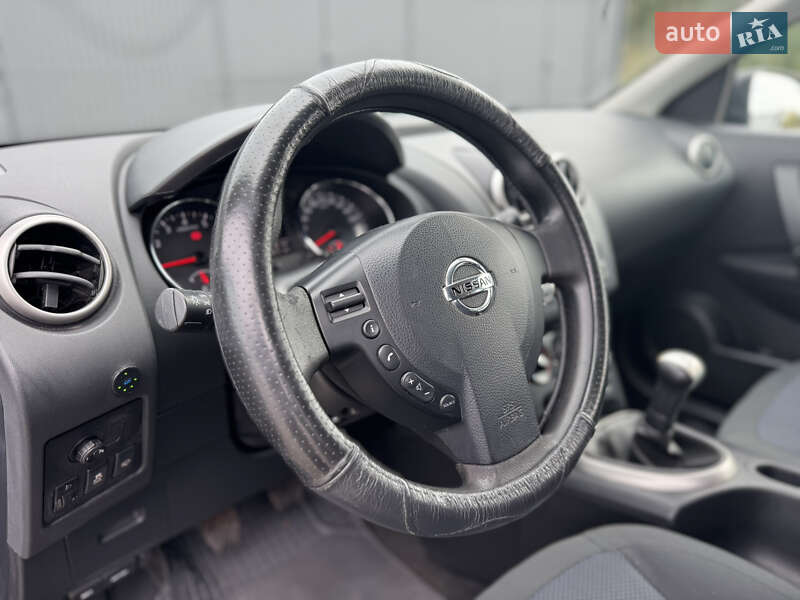 Внедорожник / Кроссовер Nissan Qashqai 2013 в Ровно