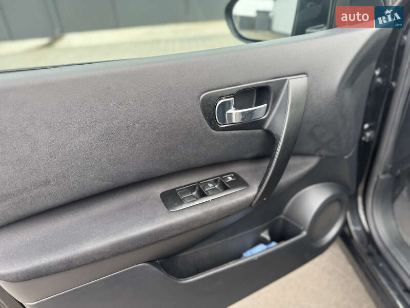 Внедорожник / Кроссовер Nissan Qashqai 2013 в Ровно