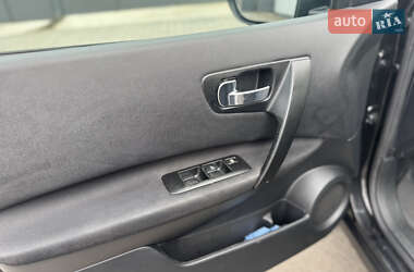 Внедорожник / Кроссовер Nissan Qashqai 2013 в 