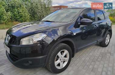 Внедорожник / Кроссовер Nissan Qashqai 2010 в 