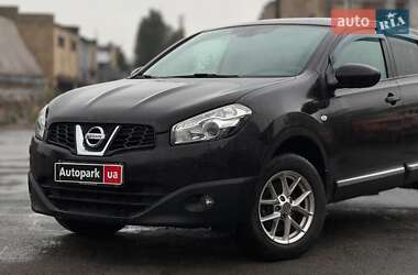 Внедорожник / Кроссовер Nissan Qashqai 2011 в 