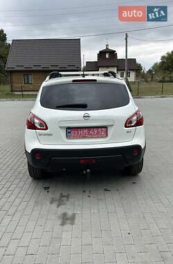 Внедорожник / Кроссовер Nissan Qashqai 2013 в 