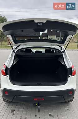 Внедорожник / Кроссовер Nissan Qashqai 2013 в 