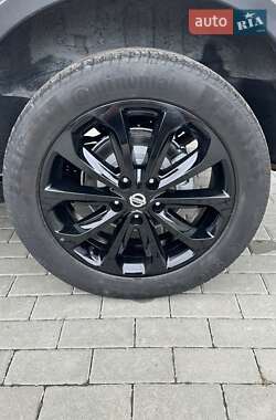 Внедорожник / Кроссовер Nissan Qashqai 2013 в 