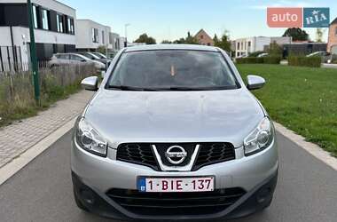 Внедорожник / Кроссовер Nissan Qashqai 2012 в 