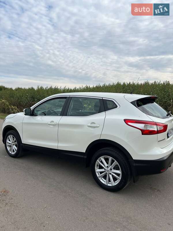 Внедорожник / Кроссовер Nissan Qashqai 2017 в Згуровке