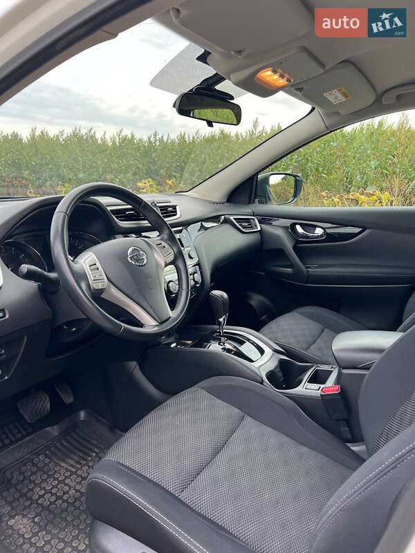 Внедорожник / Кроссовер Nissan Qashqai 2017 в Згуровке