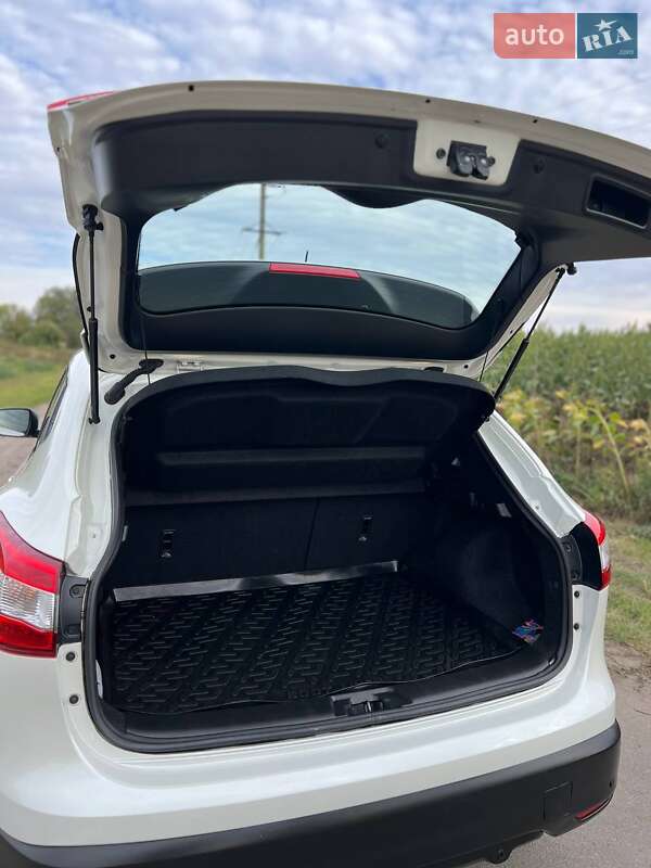 Внедорожник / Кроссовер Nissan Qashqai 2017 в Згуровке