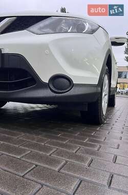 Внедорожник / Кроссовер Nissan Qashqai 2016 в 
