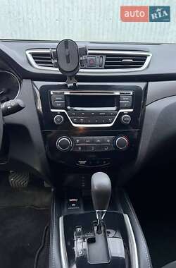 Внедорожник / Кроссовер Nissan Qashqai 2016 в 
