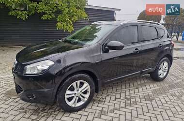 Внедорожник / Кроссовер Nissan Qashqai 2012 в 