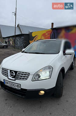 Позашляховик / Кросовер Nissan Qashqai 2010 в Житомирі