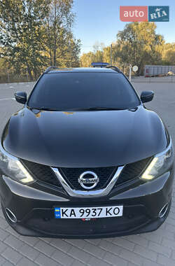 Внедорожник / Кроссовер Nissan Qashqai 2015 в Сумах