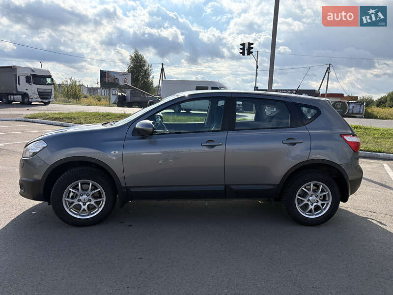 Внедорожник / Кроссовер Nissan Qashqai 2011 в Луцке