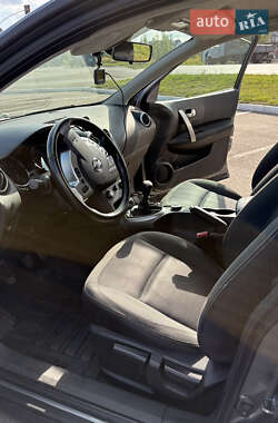 Внедорожник / Кроссовер Nissan Qashqai 2011 в 