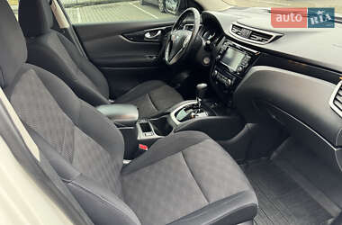 Внедорожник / Кроссовер Nissan Qashqai 2014 в 