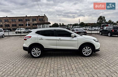 Внедорожник / Кроссовер Nissan Qashqai 2014 в 