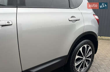 Внедорожник / Кроссовер Nissan Qashqai 2013 в 