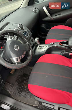 Внедорожник / Кроссовер Nissan Qashqai 2012 в 