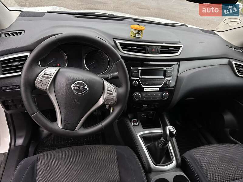 Внедорожник / Кроссовер Nissan Qashqai 2015 в Бродах