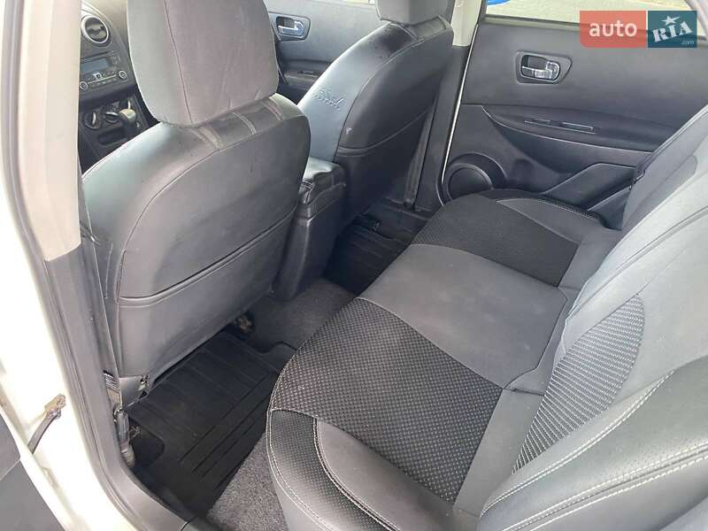 Позашляховик / Кросовер Nissan Qashqai 2011 в Миколаєві