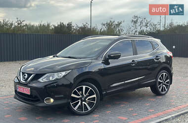 Внедорожник / Кроссовер Nissan Qashqai 2015 в Берегово