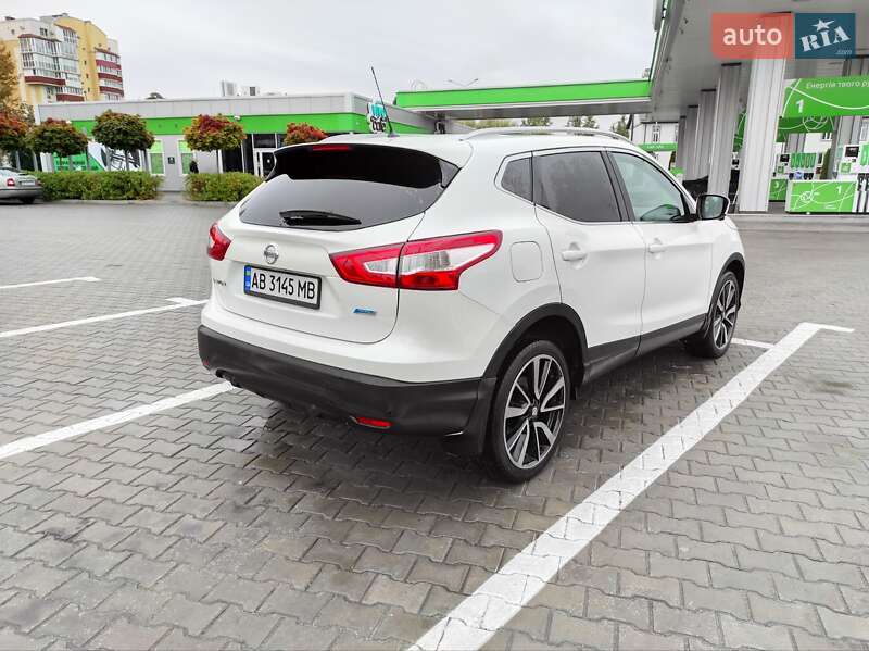 Позашляховик / Кросовер Nissan Qashqai 2015 в Вінниці