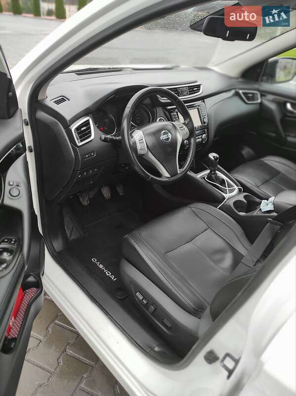 Позашляховик / Кросовер Nissan Qashqai 2015 в Вінниці