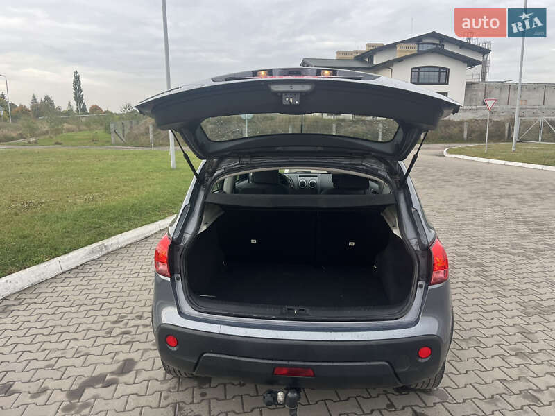 Внедорожник / Кроссовер Nissan Qashqai 2009 в Сарнах