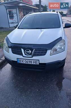 Внедорожник / Кроссовер Nissan Qashqai 2010 в Городке