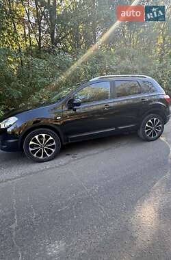 Внедорожник / Кроссовер Nissan Qashqai 2011 в 