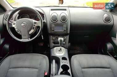 Внедорожник / Кроссовер Nissan Qashqai 2010 в 