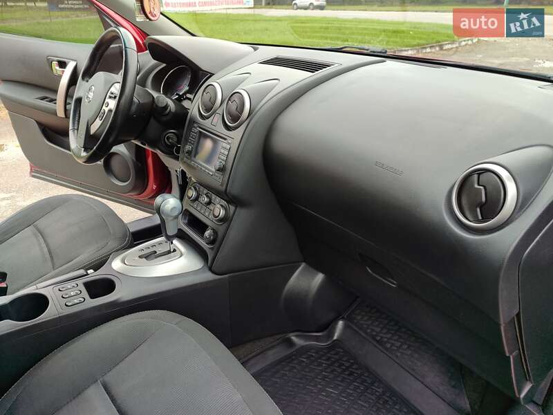 Внедорожник / Кроссовер Nissan Qashqai 2010 в Каменец-Подольском